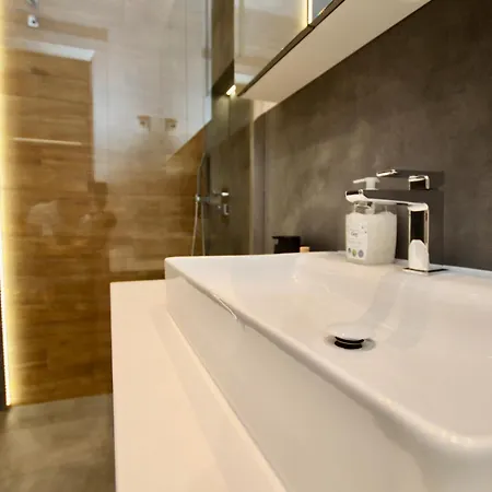 Luxury 2-room In Praga-polnoc Port Praski Апартаменты *